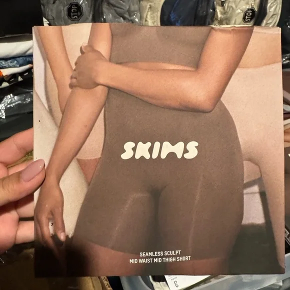 SKIMS Seamless Sculpt Mid Waist Shorts - Brown - Picture 1 of 2